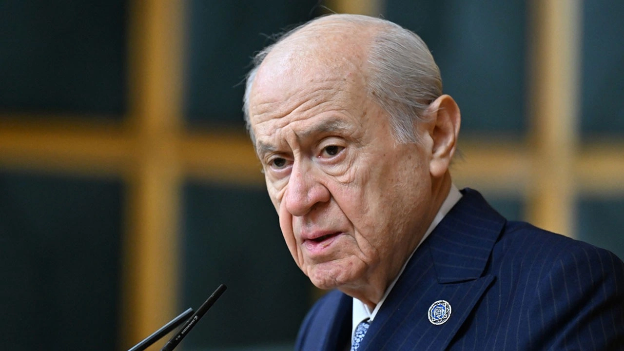 Bahçeli'den 12 Mart paylaşımı: Allah bu millete bir daha İstiklal Marşı yazdırmasın