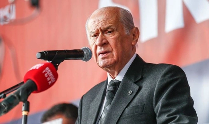 Bahçeli muhalefeti hedef aldı, partileri karıştırdı: MHP’nin yedek lastiği Yeşil Sol Parti…