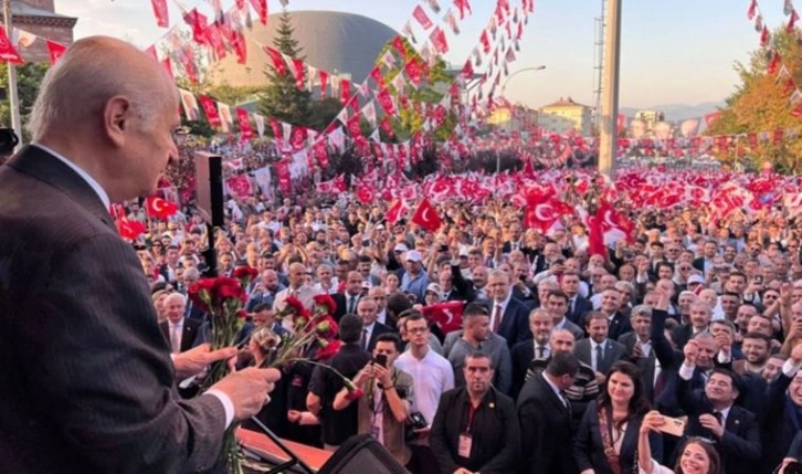 Bahçeli: 'Türkiye sığınmacı yükünden kurtulmalı'