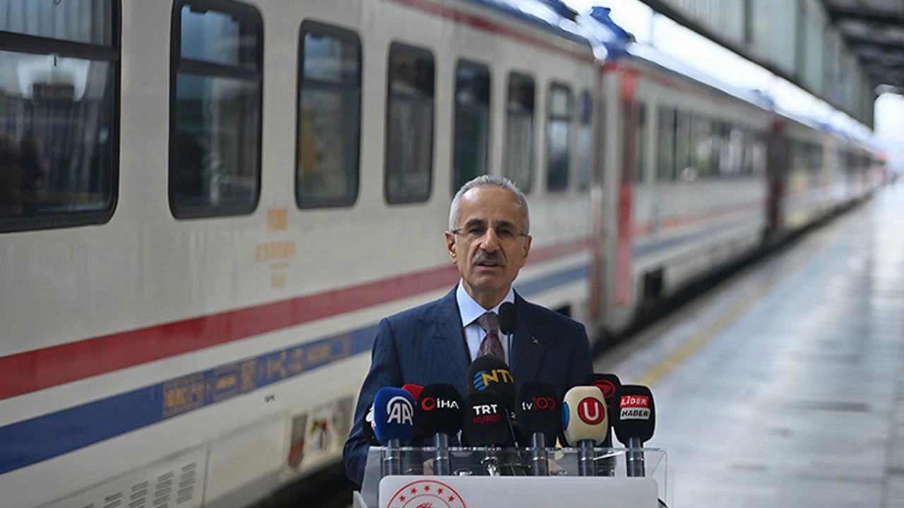 Bakan Abdulkadir Uraloğlu duyurdu! Tren gar ve istasyonlarında ücretsiz internet dönemi başlayacak