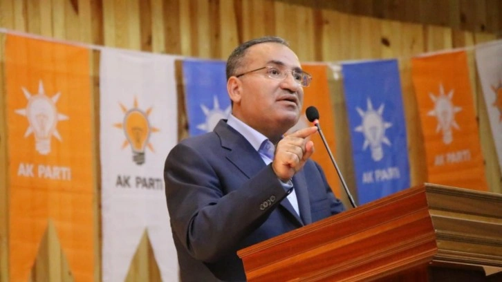 Bakan Bozdağ'dan The Guardian gazetesine şampanya tepkisi: Çok beklersiniz çok