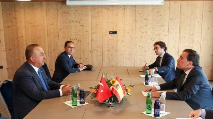 Bakan Çavuşoğlu İspanya Dışişleri Bakanı Bueno ile bir araya geldi