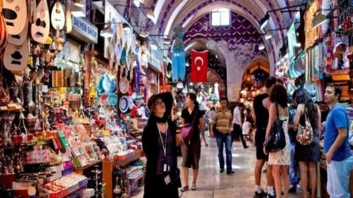 Bakan Ersoy, turizm verilerini paylaştı ve 'tekrar revize ediyoruz' dedi!