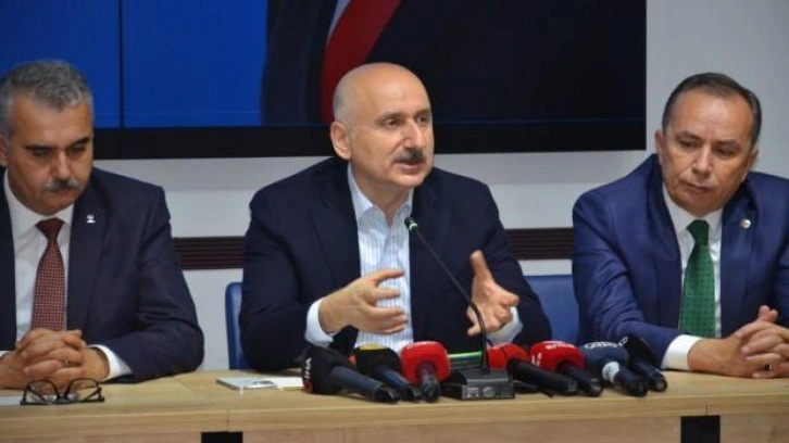 Bakan Karaismailoğlu: Yol kenarlarında trafik canavarları resimleri vardı hepsi tarih oldu