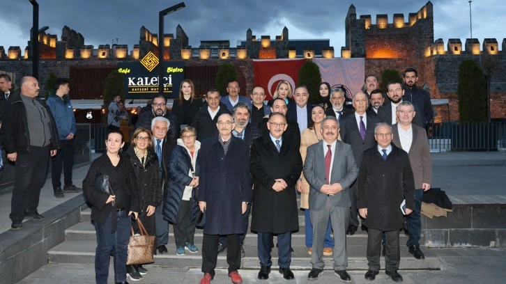 Bakan Mehmet Özhaseki'den basın mensuplarına teşekkür