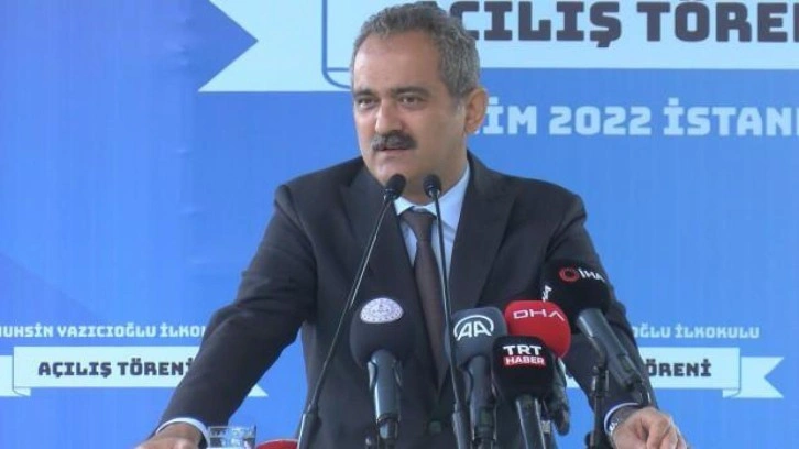 Bakan Özer: Okullar ile veliler arasındaki para ilişkisini ortadan kaldırdık