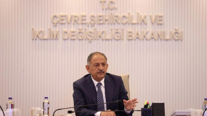 Bakan Özhaseki, Kayseri'de Filistin'le Dayanışma Platformu standını ziyaret etti