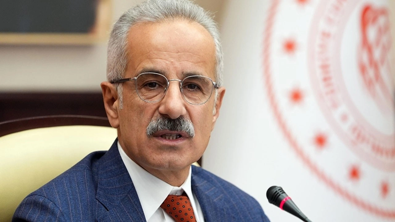 Bakan Uraloğlu açıkladı! Türkiye'deki havalimanlarını ocakta 16,2 milyon yolcu kullandı