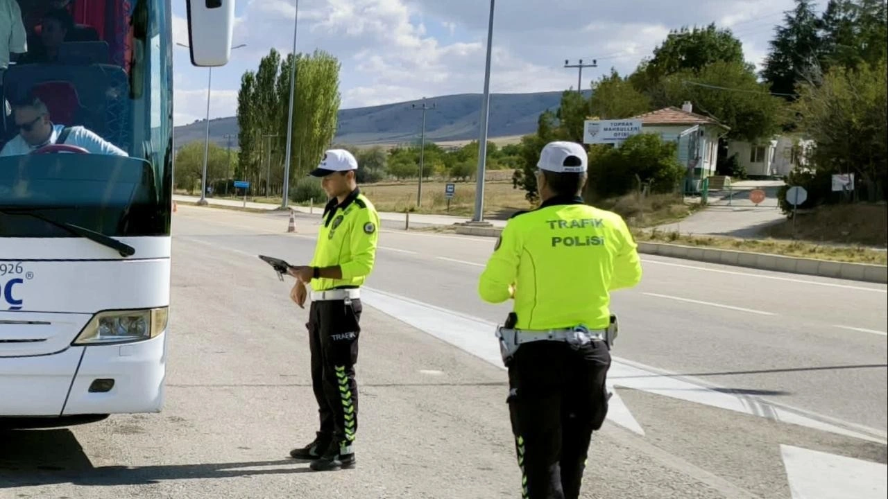 Bakan Yerlikaya duyurdu: 2,8 milyon araç denetlendi