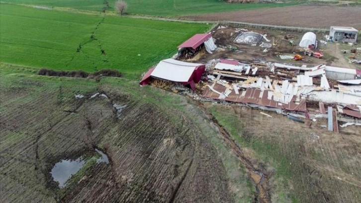 Bakanlık deprem mağduru çiftçilere destek için kırsalda