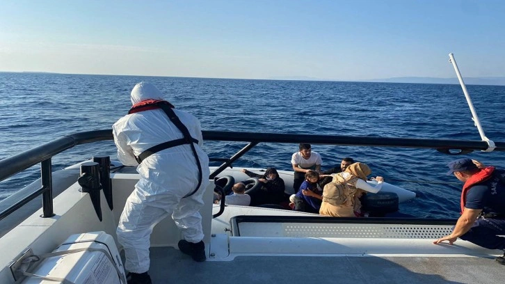 Balıkesir'de 19 düzensiz göçmen Sahil Güvenlik ekipleri tarafından kurtarıldı.