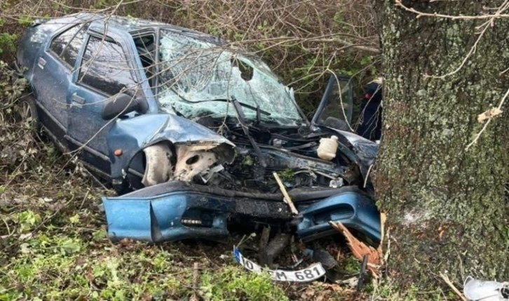 Balıkesir’de trafik kazası: 2 kişi hayatını kaybetti