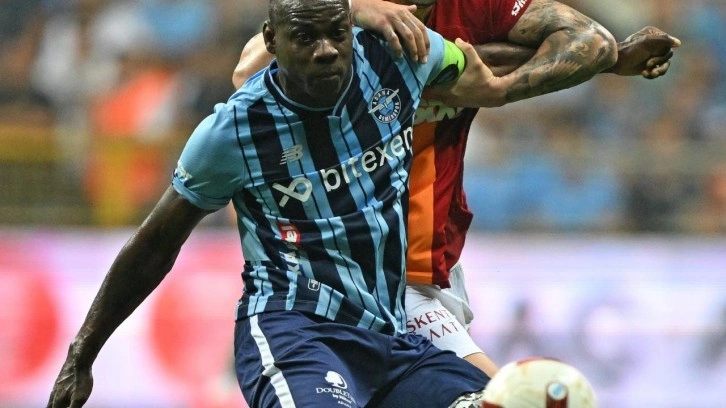 Balotelli: Roma, Galatasaray'dan 5 yer!