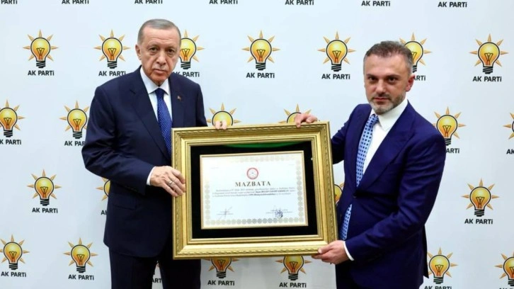 Cumhurbaşkanı Erdoğan mazbatasını aldı