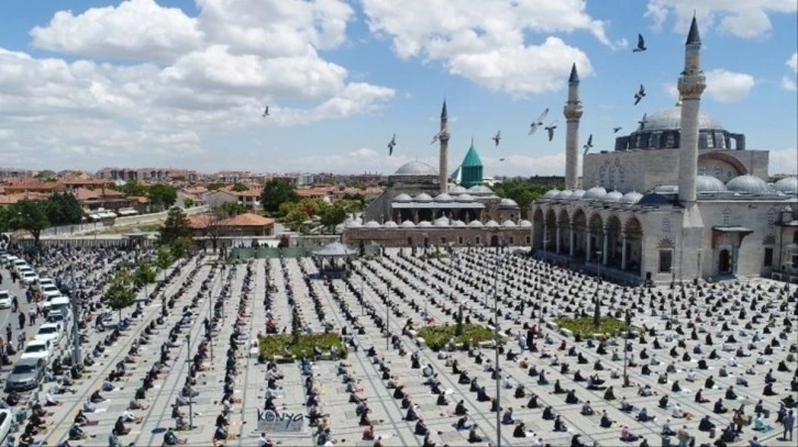 Bayram namazı saat kaçta? İşte il il namaz saatleri...