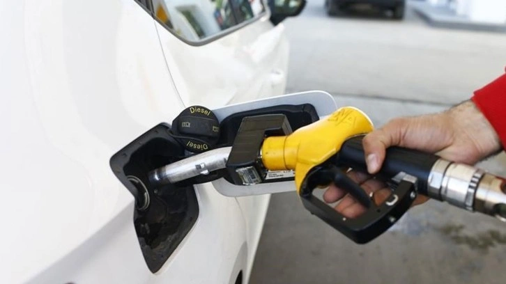 Benzine indirim geliyor! Seçimden sora 18 lira zam geldi bu gece 99 kuruş indirim var