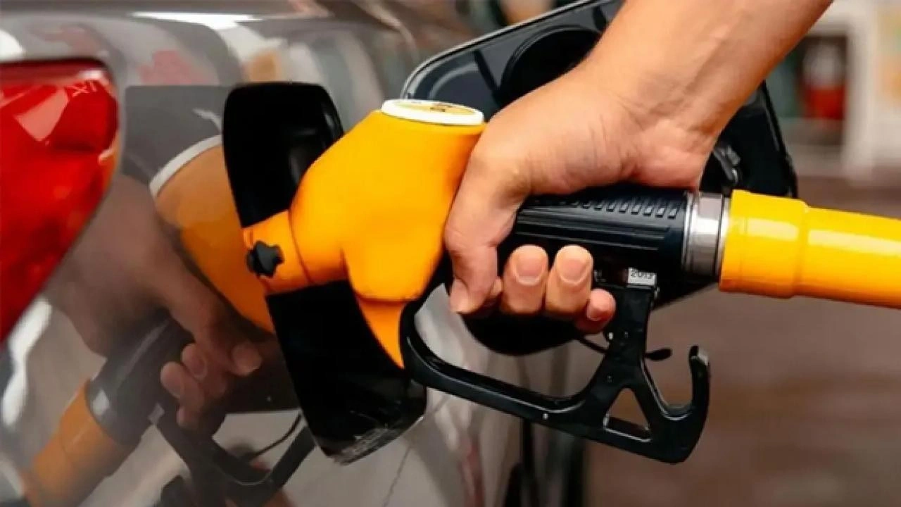 Benzine zam gelecek mi? Litre fiyatı ne kadar olacak? İşte güncel akaryakıt fiyatları