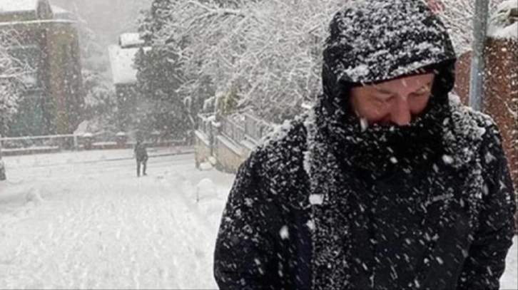 Bere, eldiven dolapta ne varsa hazır tutun! Türkiye'ye ilk kar yağışı için tarih verildi