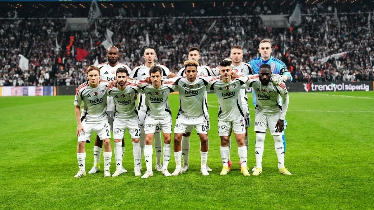 Beşiktaş'ta ayrılıklar kapıda! 4 isim yolcu