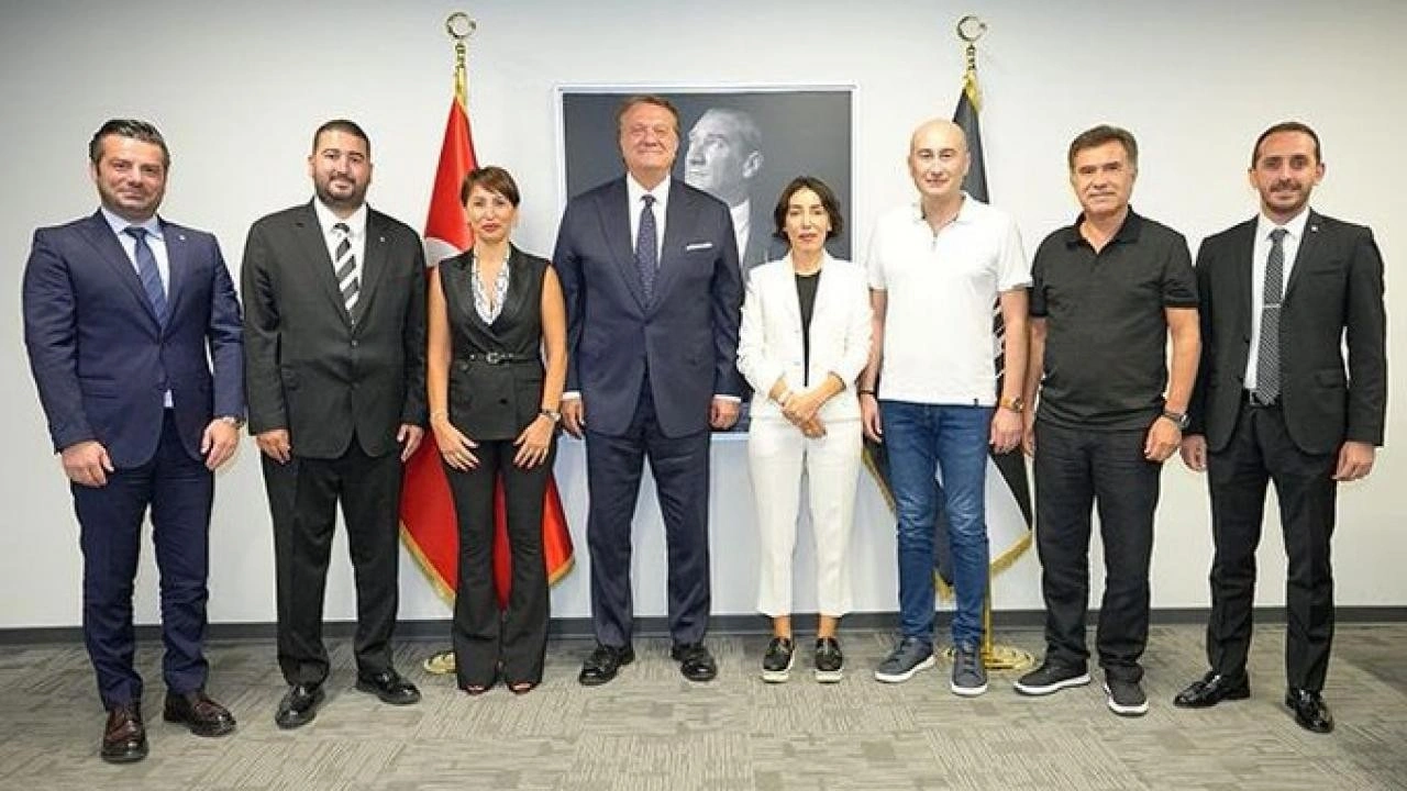 Beşiktaş'ta Voleybol İcra Kurulu istifa etti