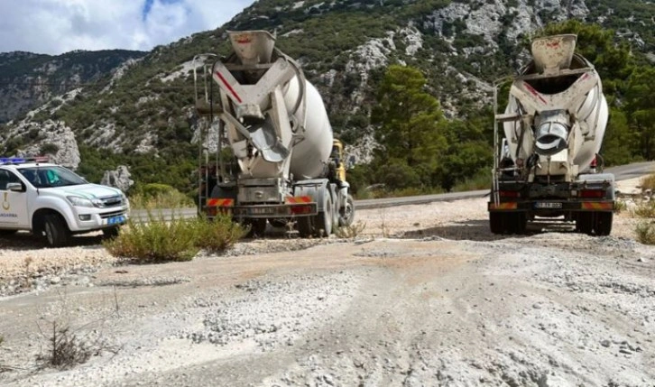 Beton mikseriyle çevreyi kirleten 2 şoför ve şirkete ceza