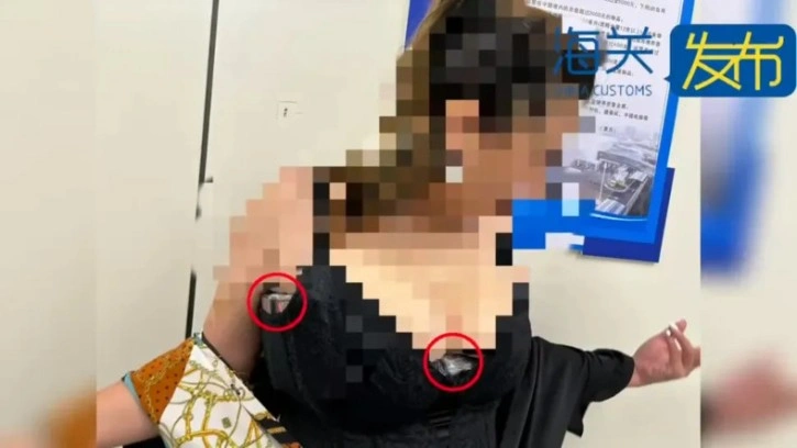 Bir Kadın, Sütyeninde 350 Nintendo Switch Oyunuyla Yakalandı