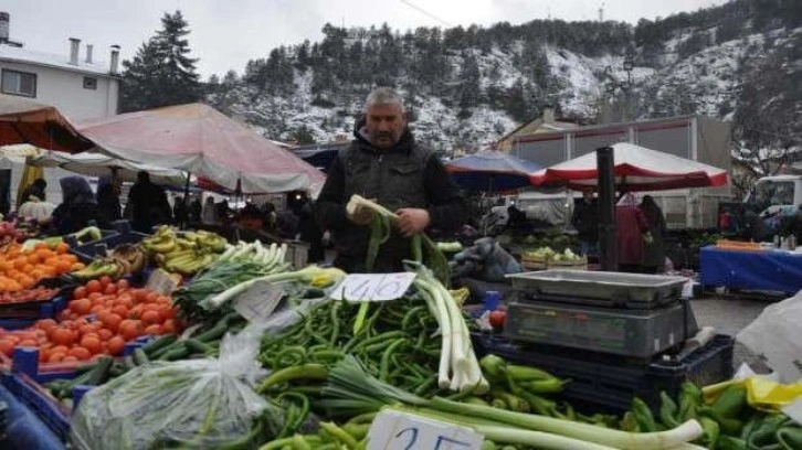 Bir kamyon dolusu ürünü 5 liradan satacak