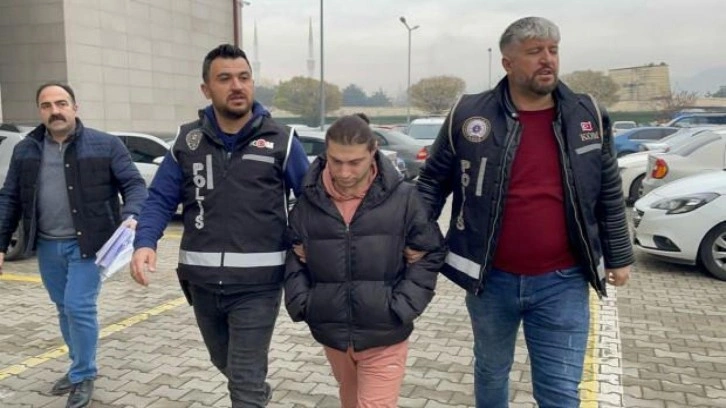 Bir sahte doktor vakası daha: Ambulansla hasta naklederken yakalandı