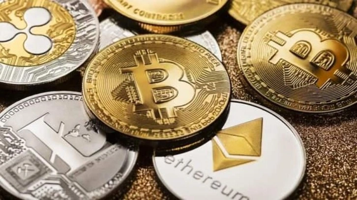 Bitcoin'in fiyatı 62 bin doların altına geriledi