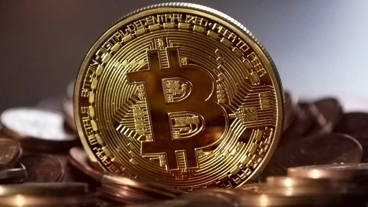 Bitcoin’de balinalar 11 yıl sonra uyandı