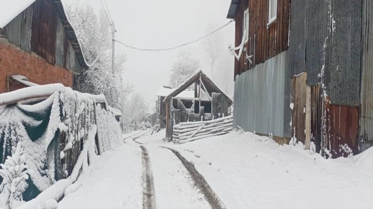 Bolu'nun yüksekleri beyaza büründü