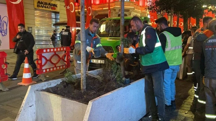 Bombalı saldırı sonrası beton saksılar İstiklal Caddesi’nden kaldırılıyor