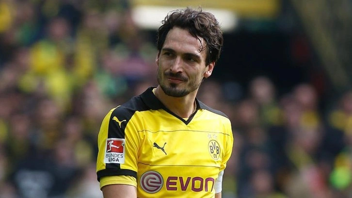 Borussia Dortmund resmen açıkladı: Hummels takımdan ayrıldı