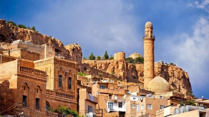 Böyle yanlışlık görülmedi! Rus turistleri Madrid diye Mardin'e yolladılar