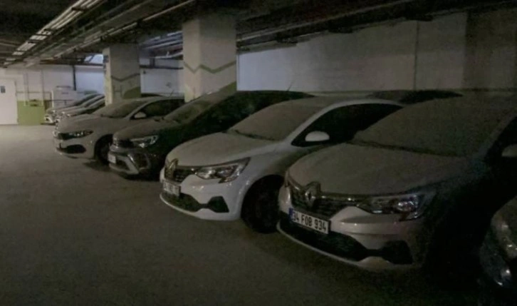 Bu da oldu Türkiye: Çamlıca Camisi otoparkına araç stokladılar