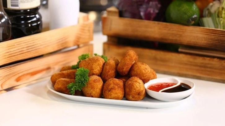 Bu e yapımı tavuk kroket ile gün arasında mideniz bayram edecek