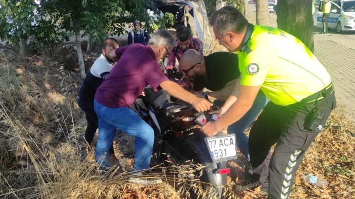 Bursa'da hafif ticari araçla çarpışan motosikletin sürücüsü öldü