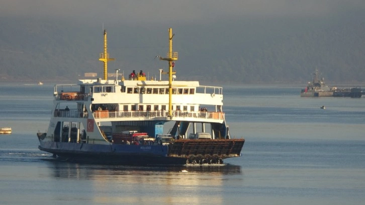 Çanakkale Boğazı sis nedeniyle transit gemi geçişlerine kapatıldı