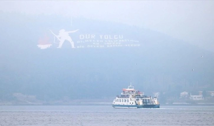 Çanakkale Boğazı yoğun sis nedeniyle transit gemi geçişlerine kapatıldı