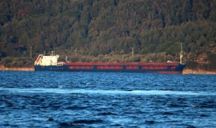 Çanakkale Boğazı'nda bir gemi karaya oturdu