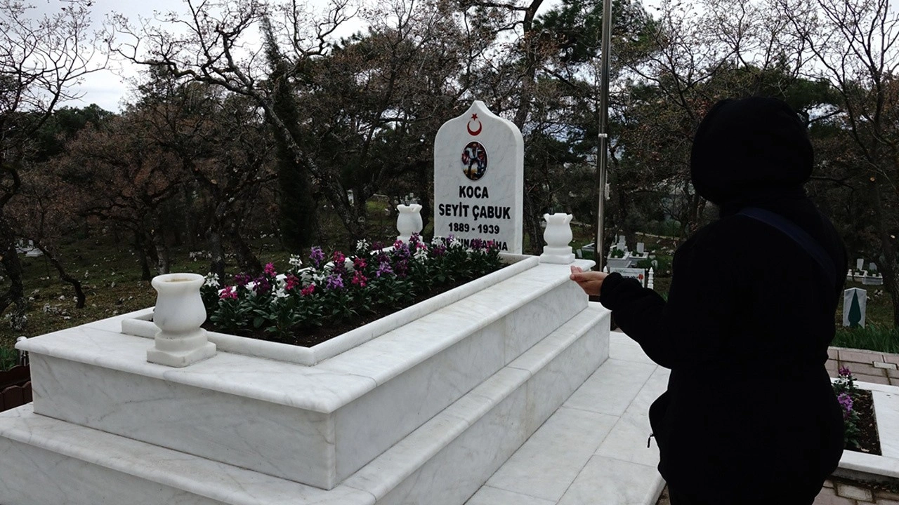 Çanakkale kahramanlarından Seyit Onbaşı, mezarı başında anıldı