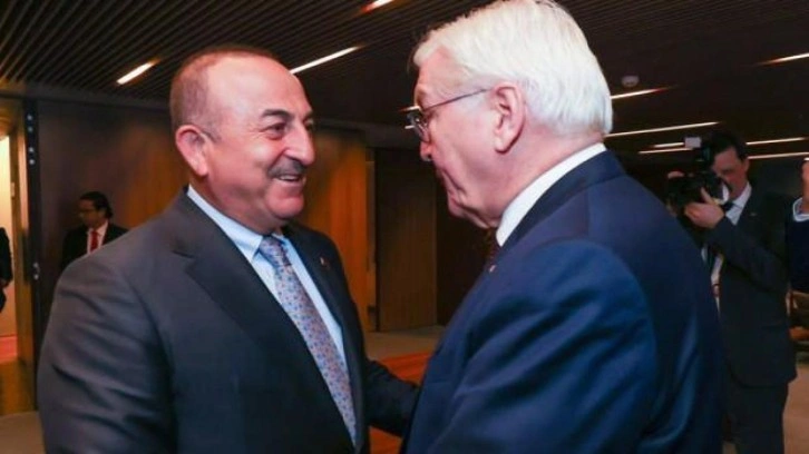 Çavuşoğlu, Steinmeier ile bir araya geldi