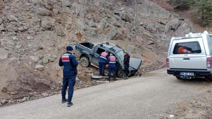 Çekiçle öldürdüğü muhtarı arama çalışmalarına katılmış!