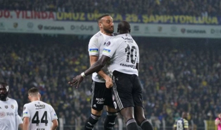 Cenk Tosun kariyerinde bir ilki yaşadı