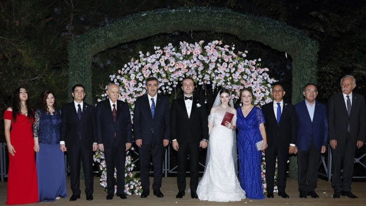 Cevdet Yılmaz ve MHP lideri Devlet Bahçeli nikah şahidi oldu