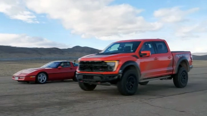 Chevrolet Corvette C4 ve Ford F150-Raptor Drag Yarışında