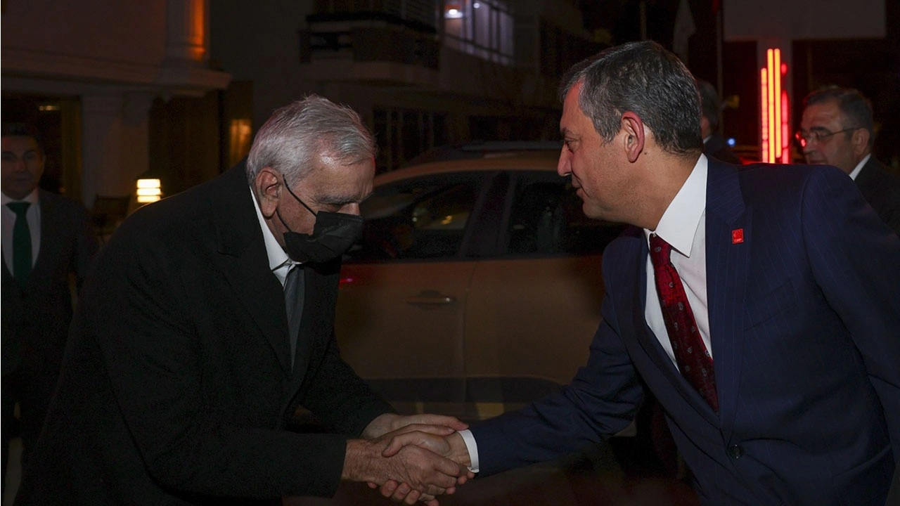 CHP Genel Başkanı Özgür Özel, Ahmet Türk'ü ziyaret etti