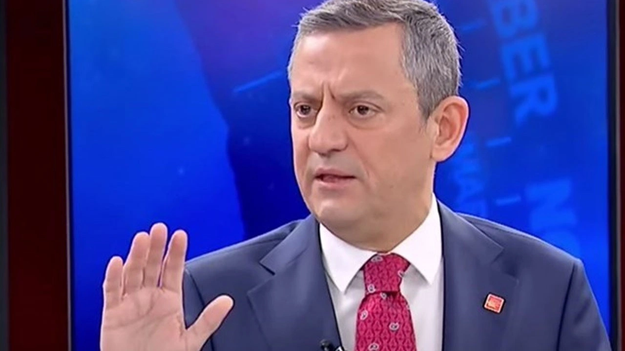 CHP Lideri Özgür Özel'den Adnan Beker açıklaması! 14 Mayıs'ı hatırlattı