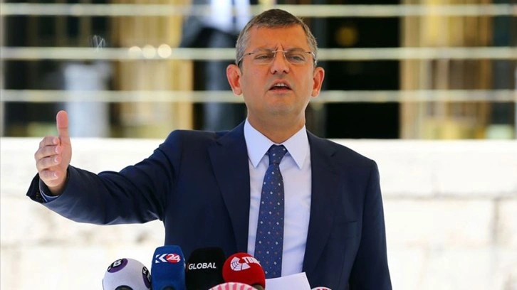 CHP lideri Özgür Özel'den emekli zammı tepkisi