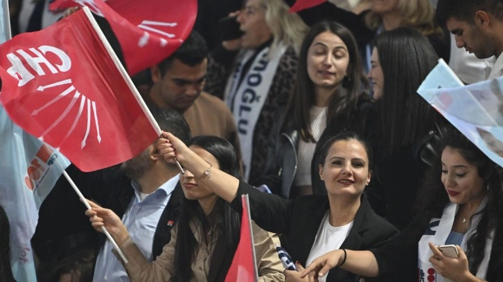 CHP'de kurultay heyecanı! Dakikalar kala açıklama yapıp çekildi